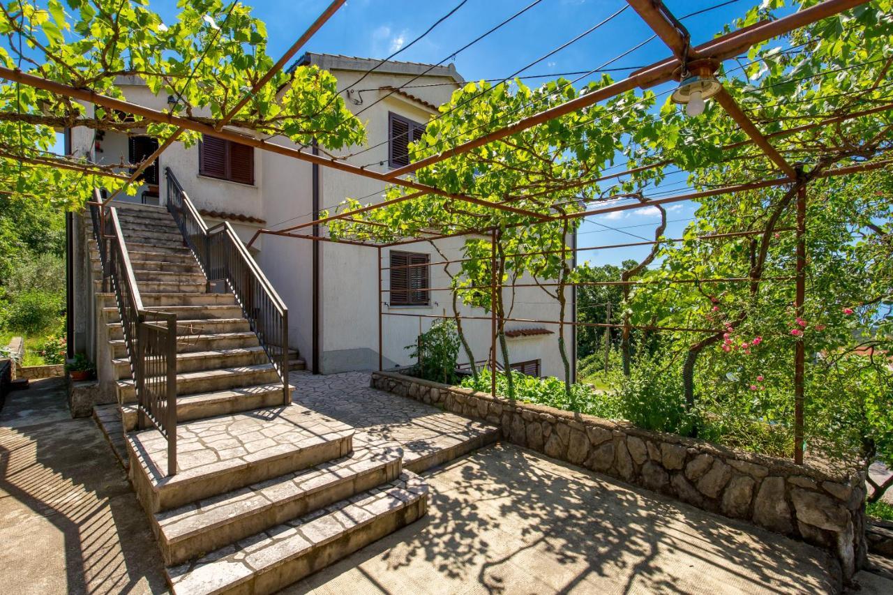Apartment Magda With A Parking Space And Sea View Рийека Екстериор снимка