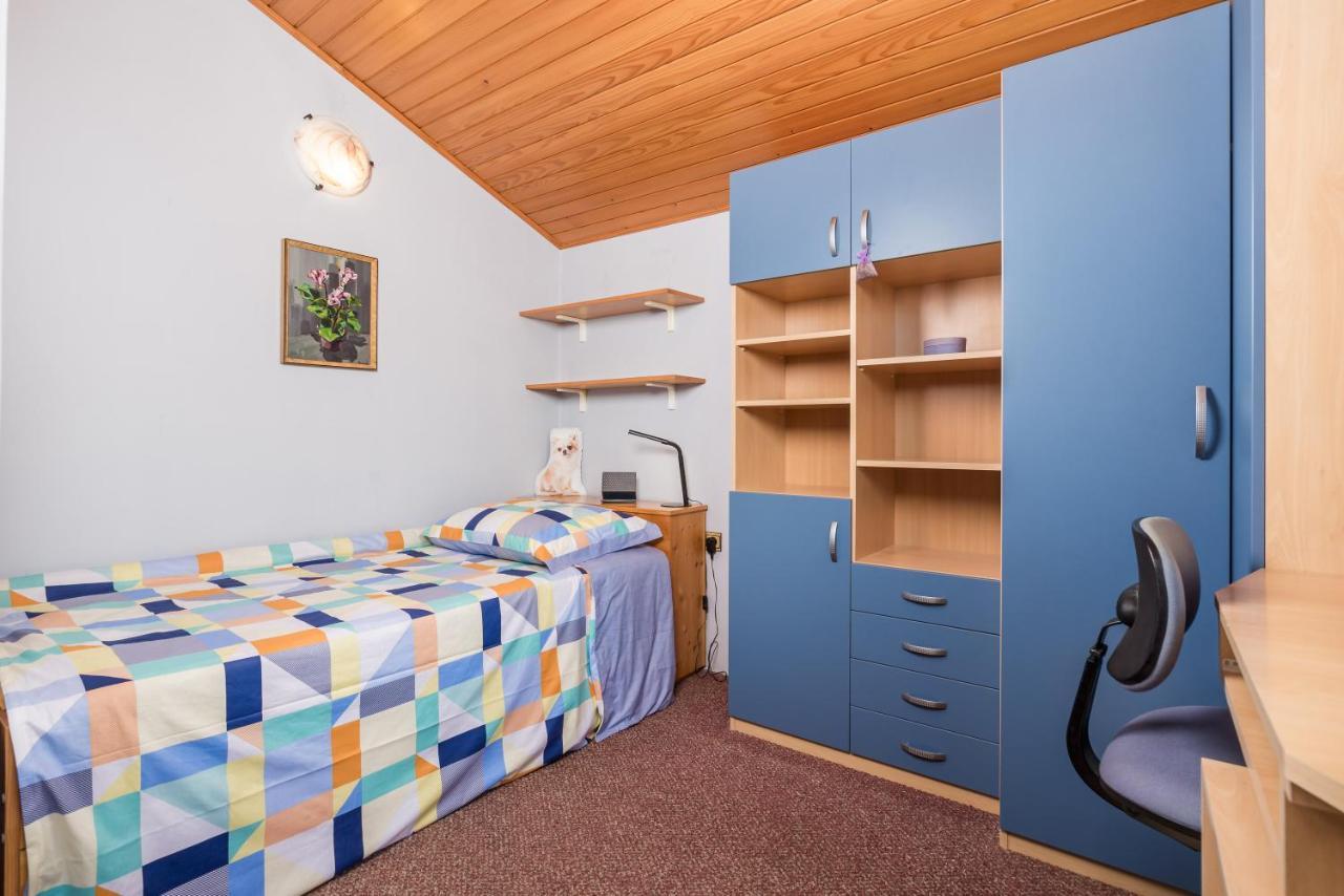 Apartment Magda With A Parking Space And Sea View Рийека Екстериор снимка