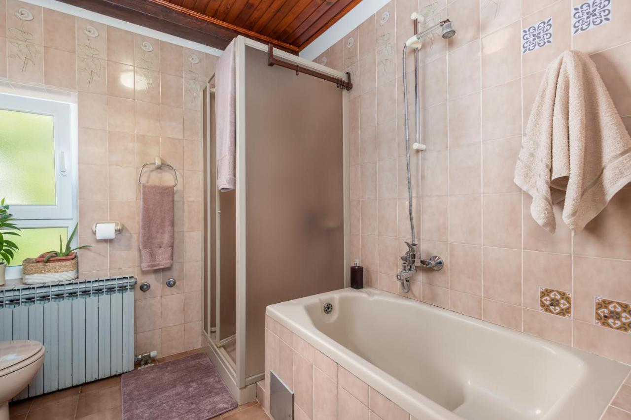 Apartment Magda With A Parking Space And Sea View Рийека Екстериор снимка