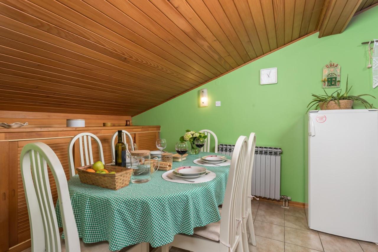 Apartment Magda With A Parking Space And Sea View Рийека Екстериор снимка